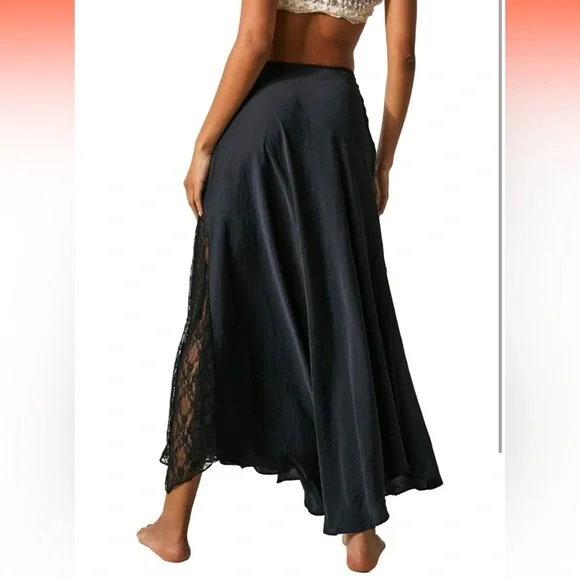 Free People — Make You Mine Half Slip – Size Small — black — NWOT - Picture 2 of 12